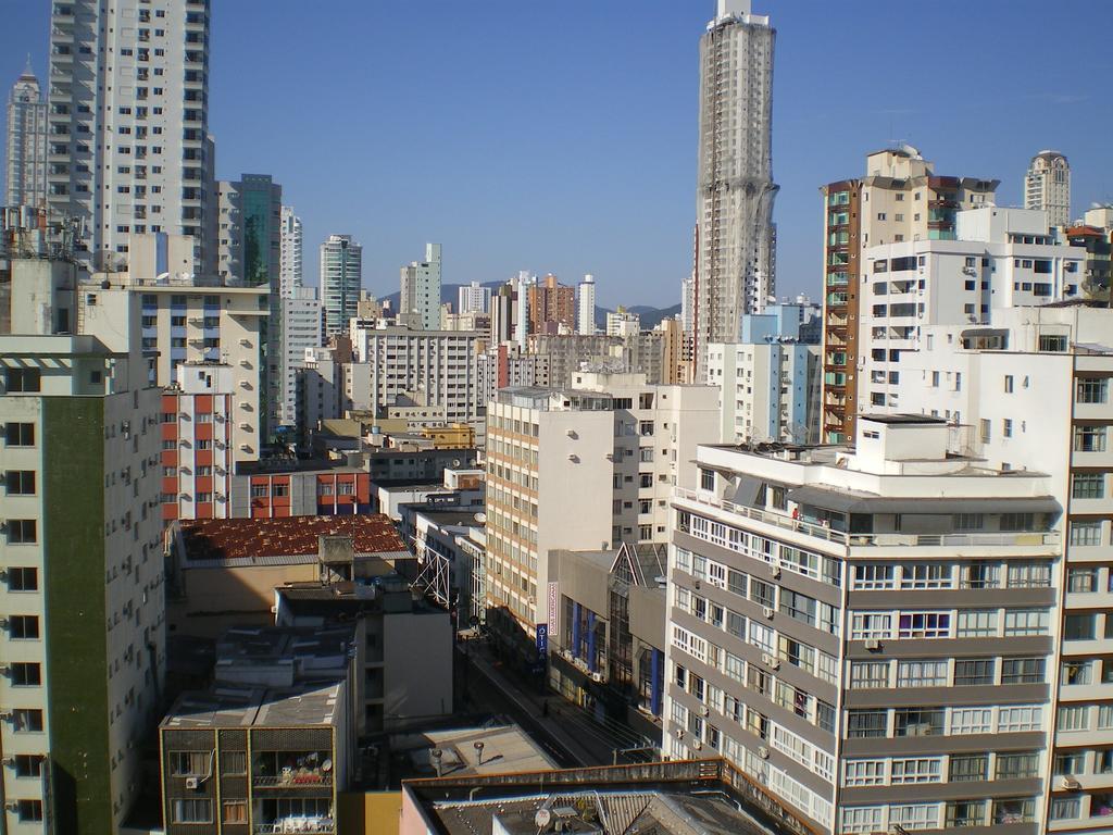 Apartamento Dante Tomio Balneario Camboriu Luaran gambar