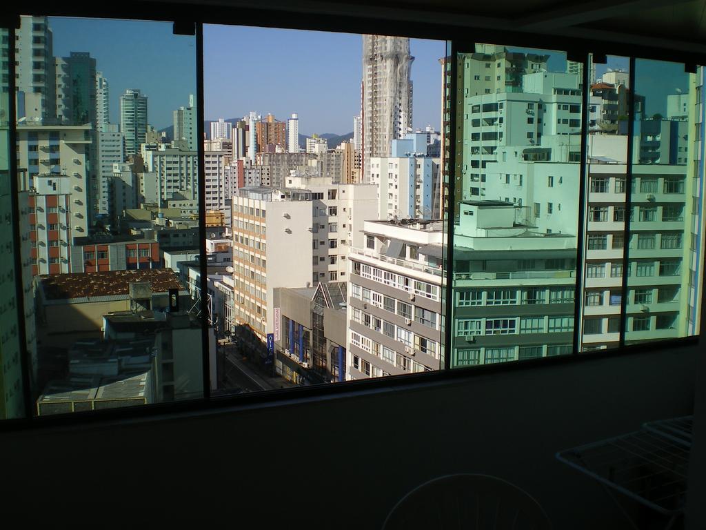 Apartamento Dante Tomio Balneario Camboriu Luaran gambar